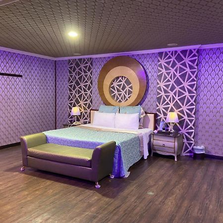 Huang Xing Motel Pingtung Zewnętrze zdjęcie