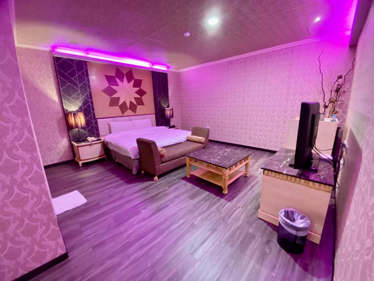 Huang Xing Motel Pingtung Zewnętrze zdjęcie