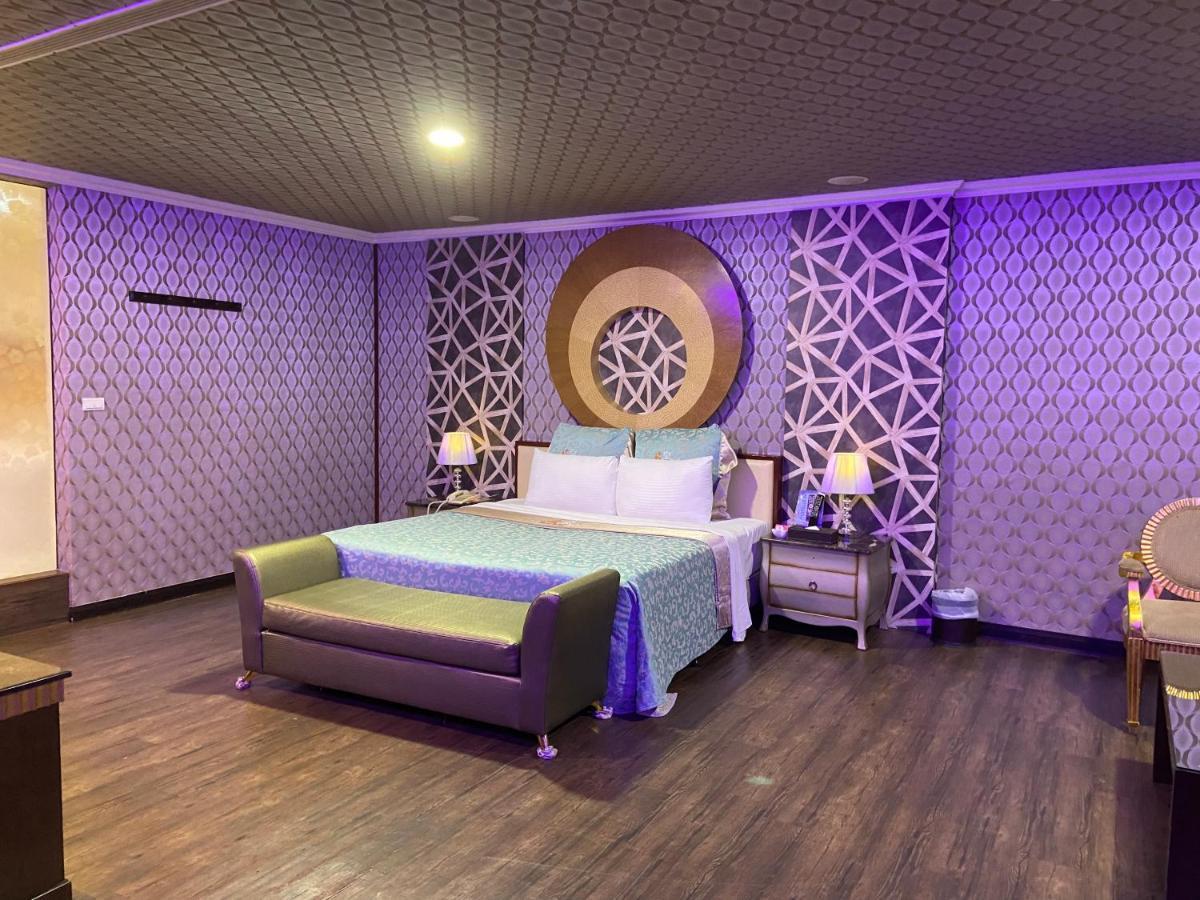 Huang Xing Motel Pingtung Zewnętrze zdjęcie