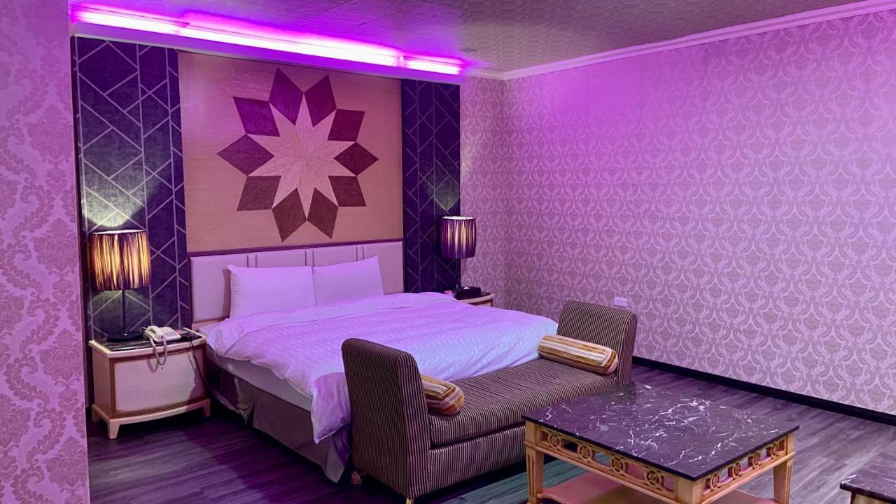 Huang Xing Motel Pingtung Zewnętrze zdjęcie
