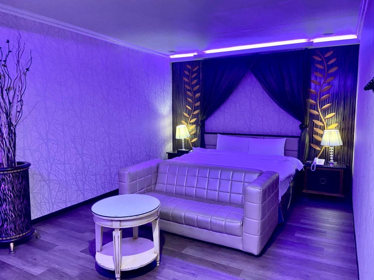 Huang Xing Motel Pingtung Zewnętrze zdjęcie