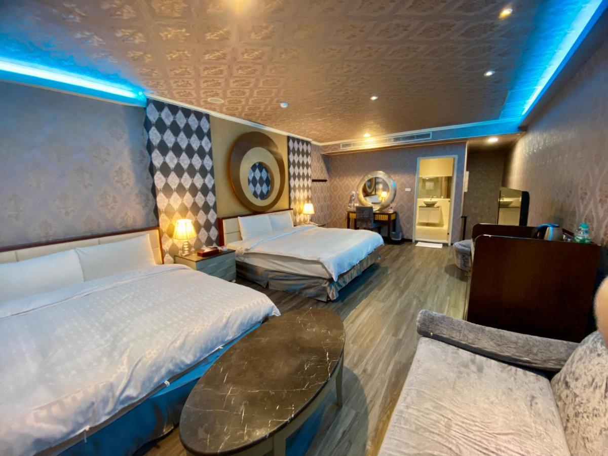 Huang Xing Motel Pingtung Zewnętrze zdjęcie