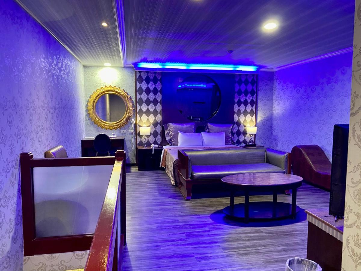 Huang Xing Motel Pingtung Zewnętrze zdjęcie