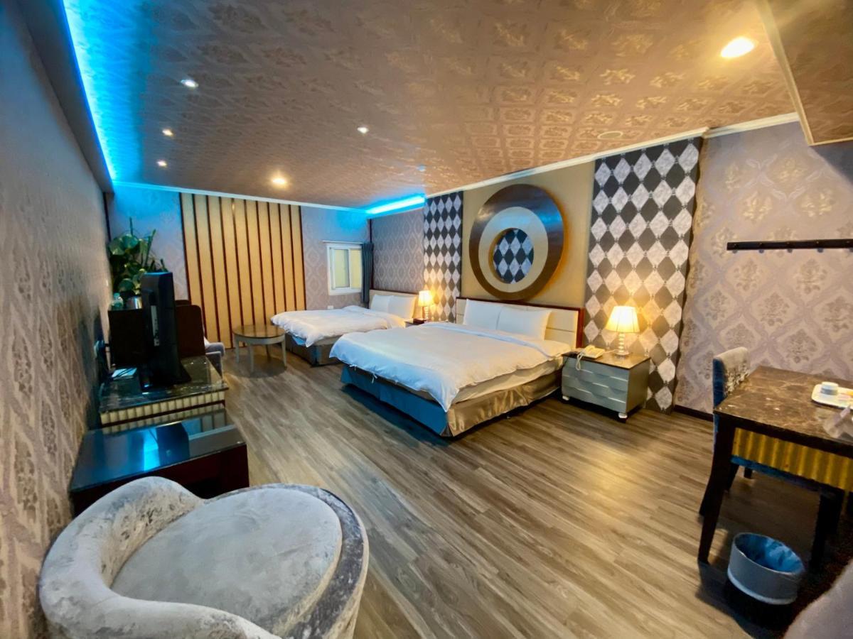 Huang Xing Motel Pingtung Zewnętrze zdjęcie