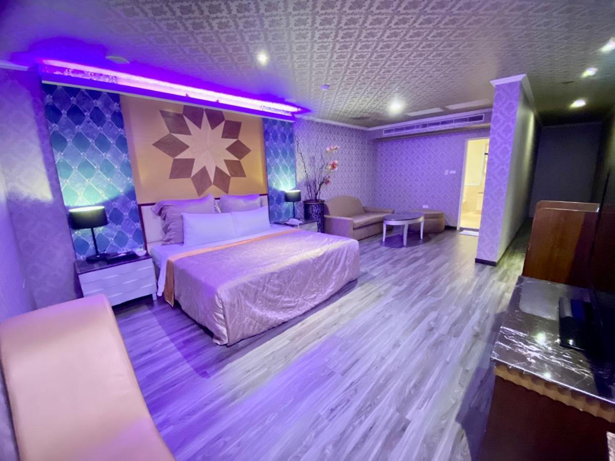Huang Xing Motel Pingtung Zewnętrze zdjęcie