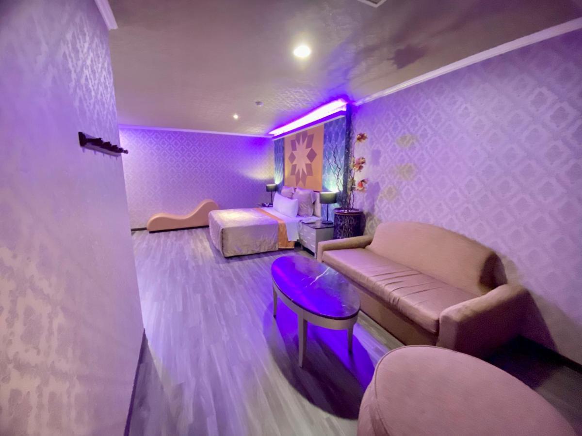 Huang Xing Motel Pingtung Zewnętrze zdjęcie