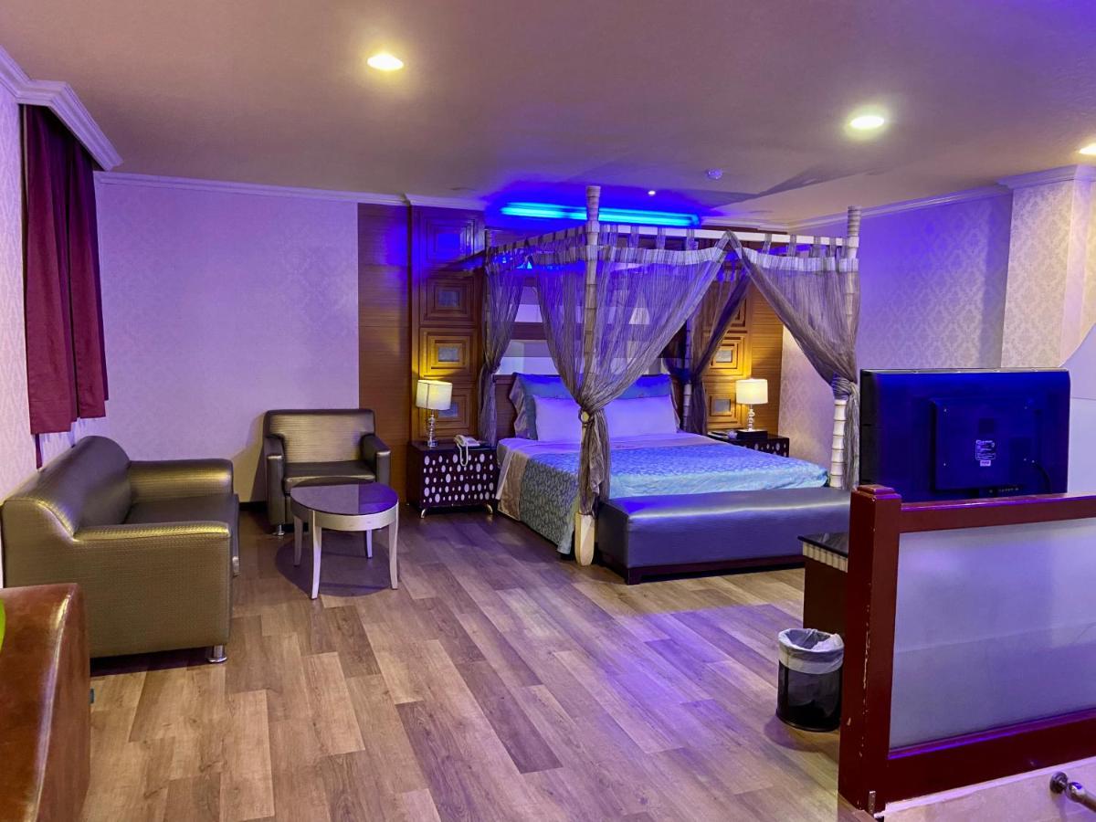 Huang Xing Motel Pingtung Zewnętrze zdjęcie