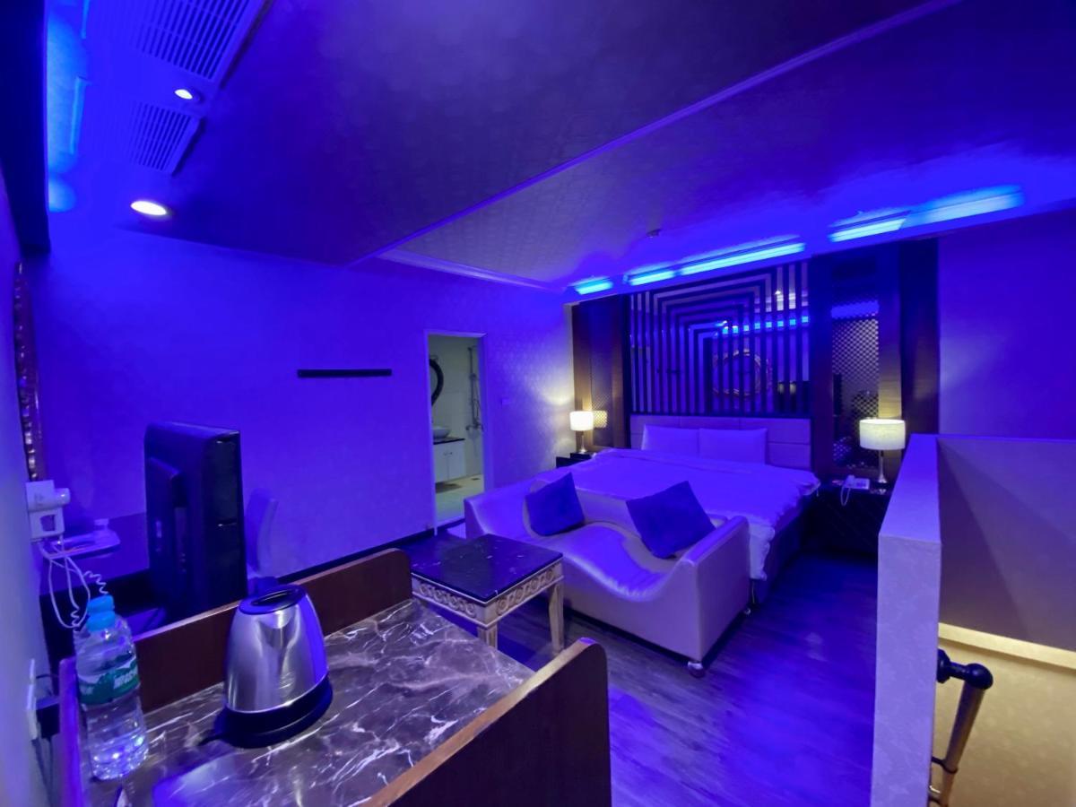 Huang Xing Motel Pingtung Zewnętrze zdjęcie