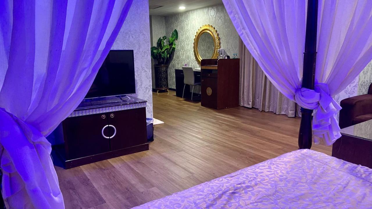 Huang Xing Motel Pingtung Zewnętrze zdjęcie