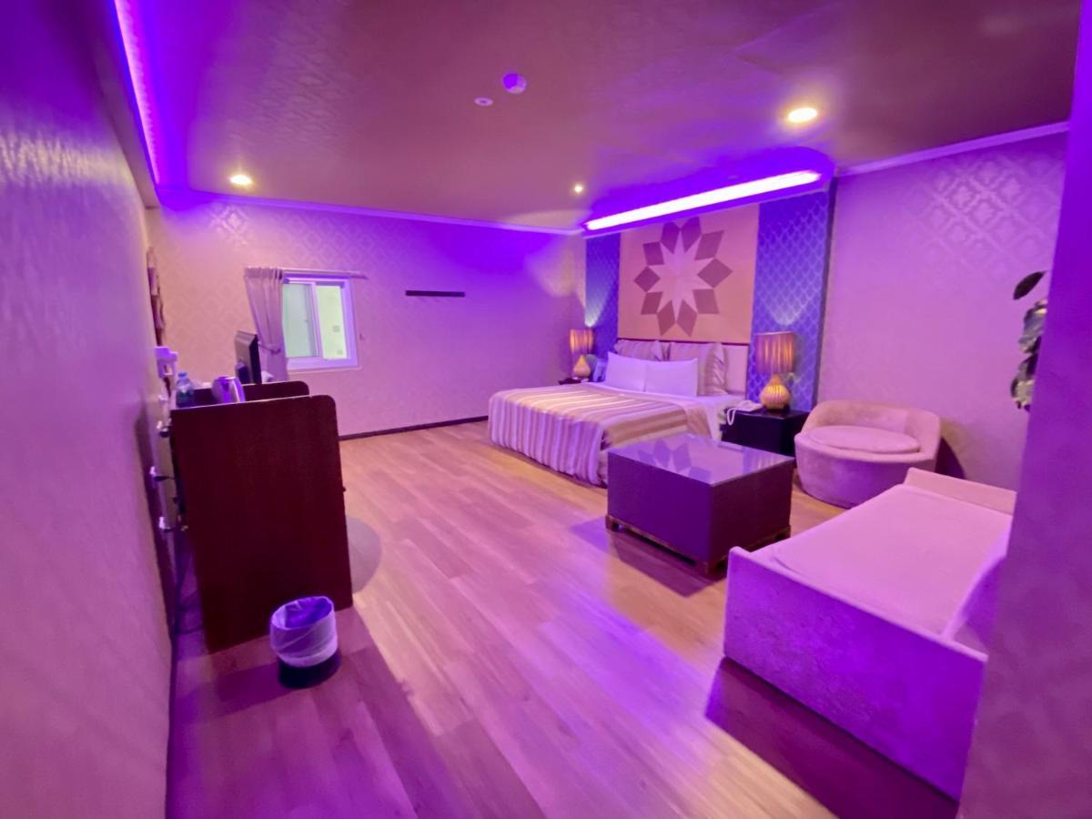 Huang Xing Motel Pingtung Zewnętrze zdjęcie