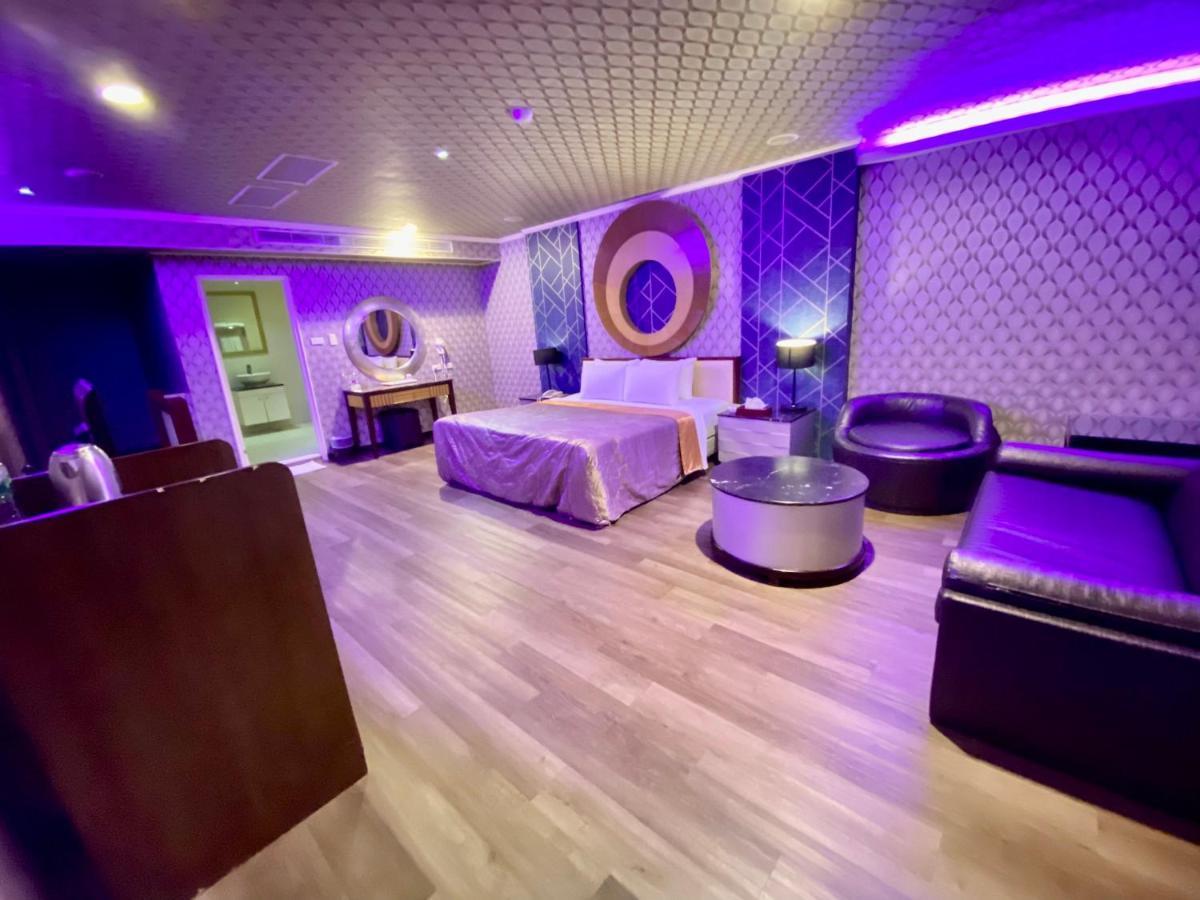Huang Xing Motel Pingtung Zewnętrze zdjęcie