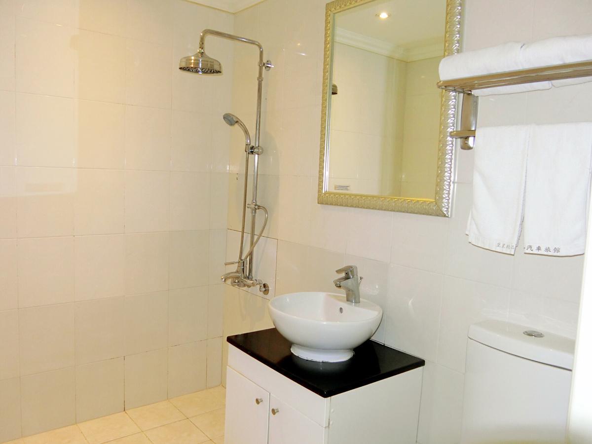 Huang Xing Motel Pingtung Zewnętrze zdjęcie