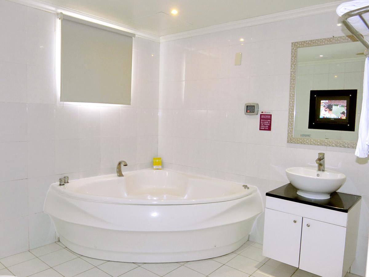 Huang Xing Motel Pingtung Zewnętrze zdjęcie